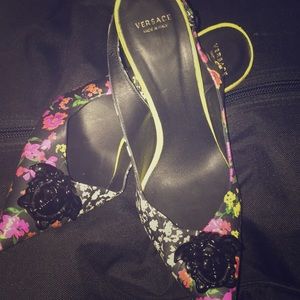 Black Medusa Head. Versace 👠 heels